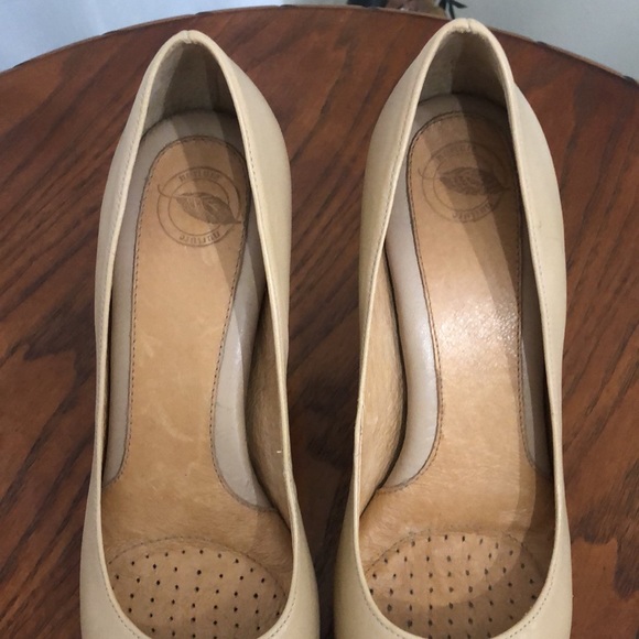 Nurture Tan heels. - Picture 13 of 15